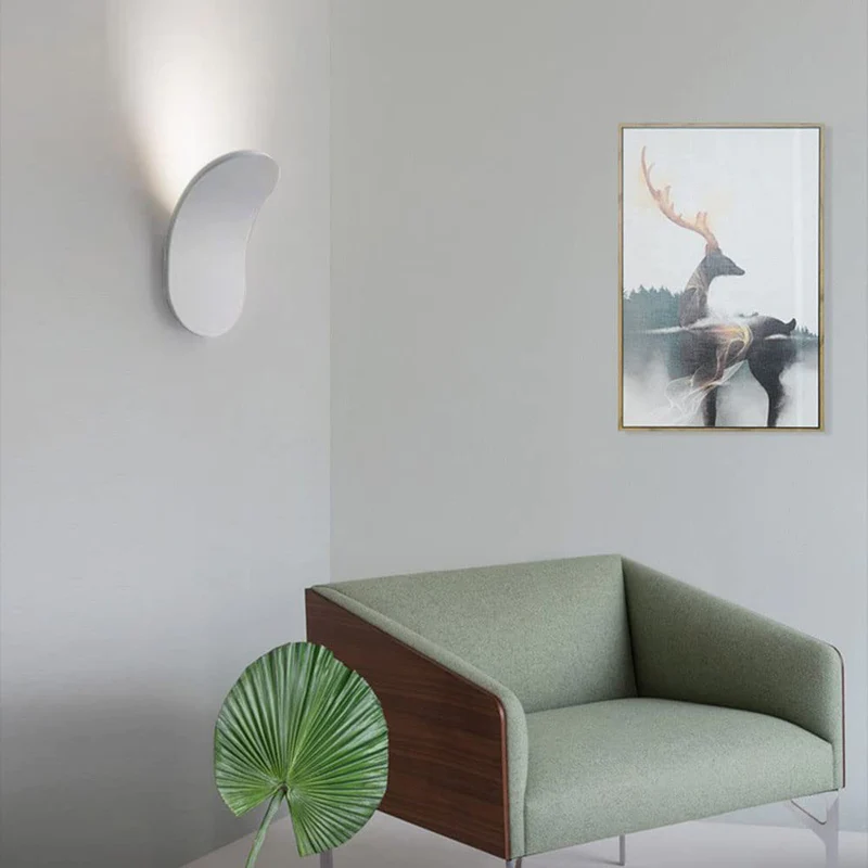 Nordic Exquisite Modern Art Wall Lamp Light